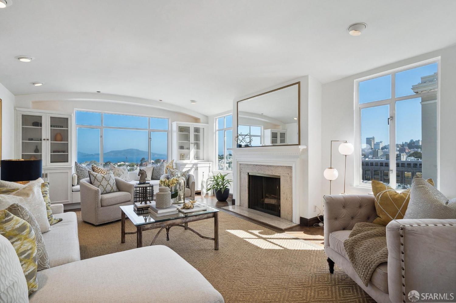 2100 Green Street # 304