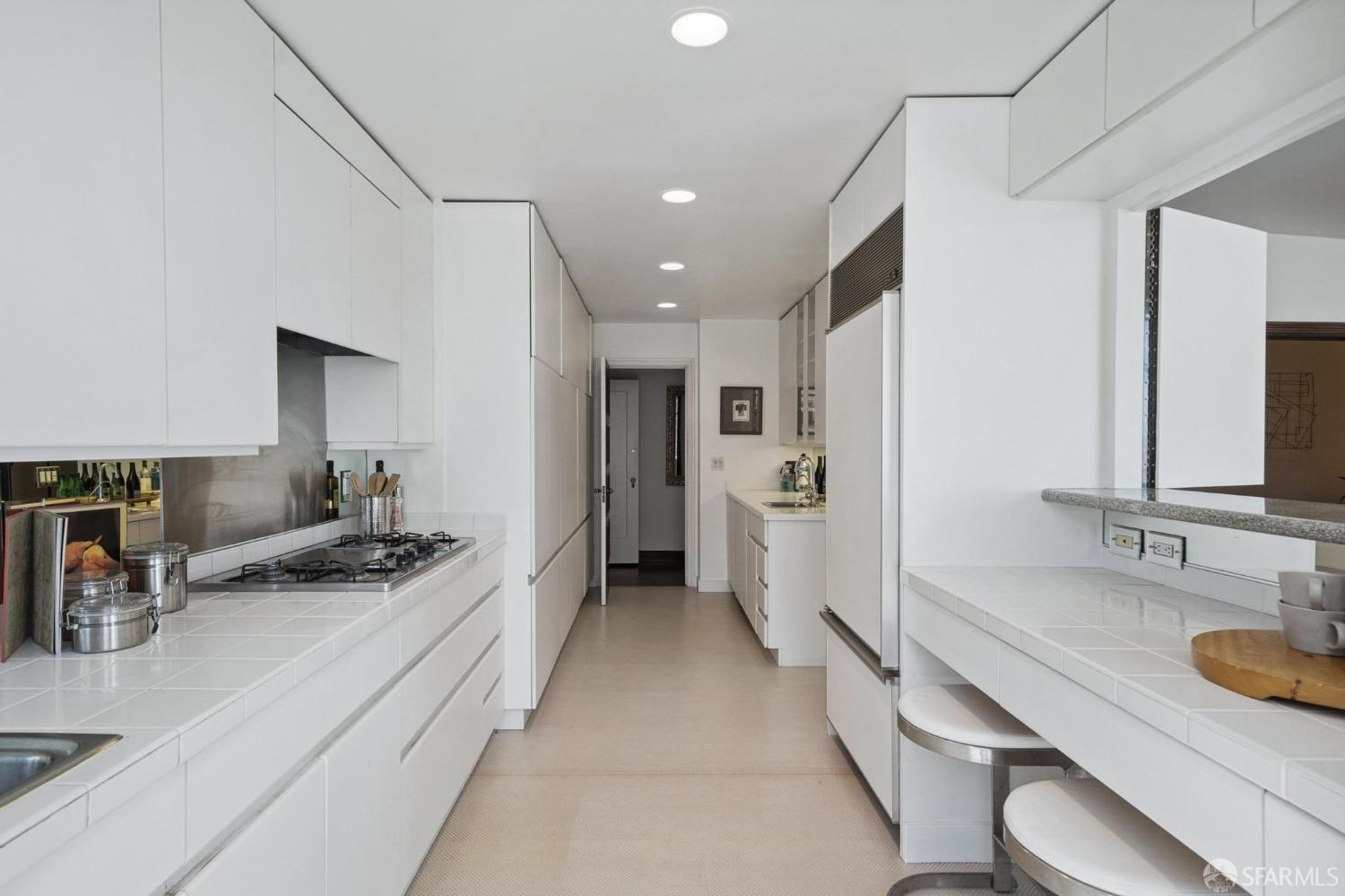 2100 Green Street # 304