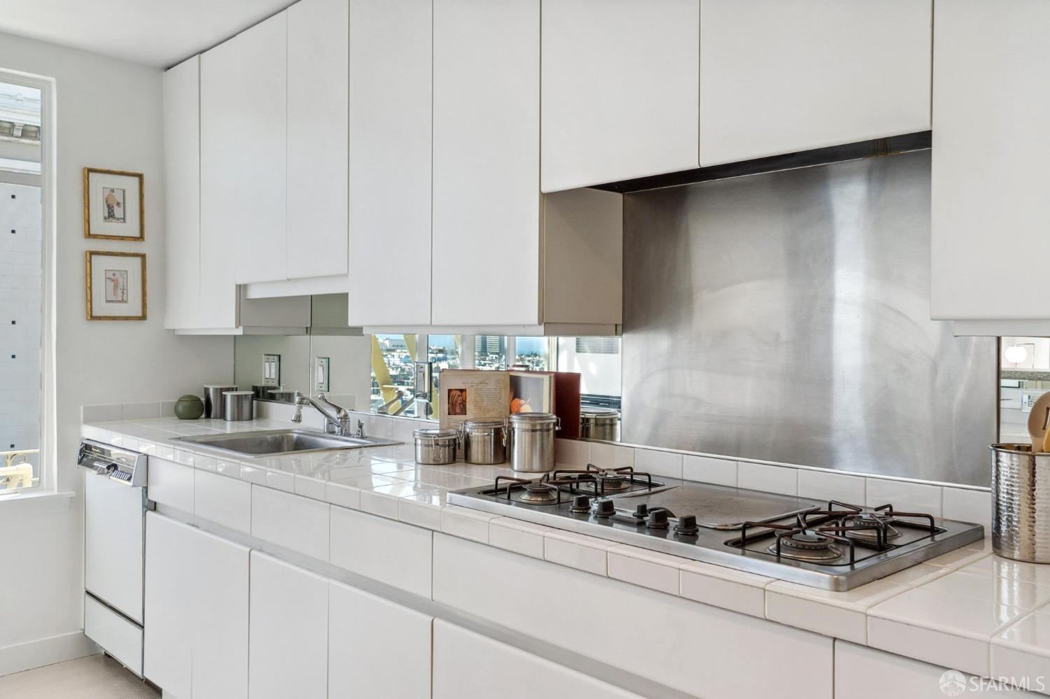 2100 Green Street # 304