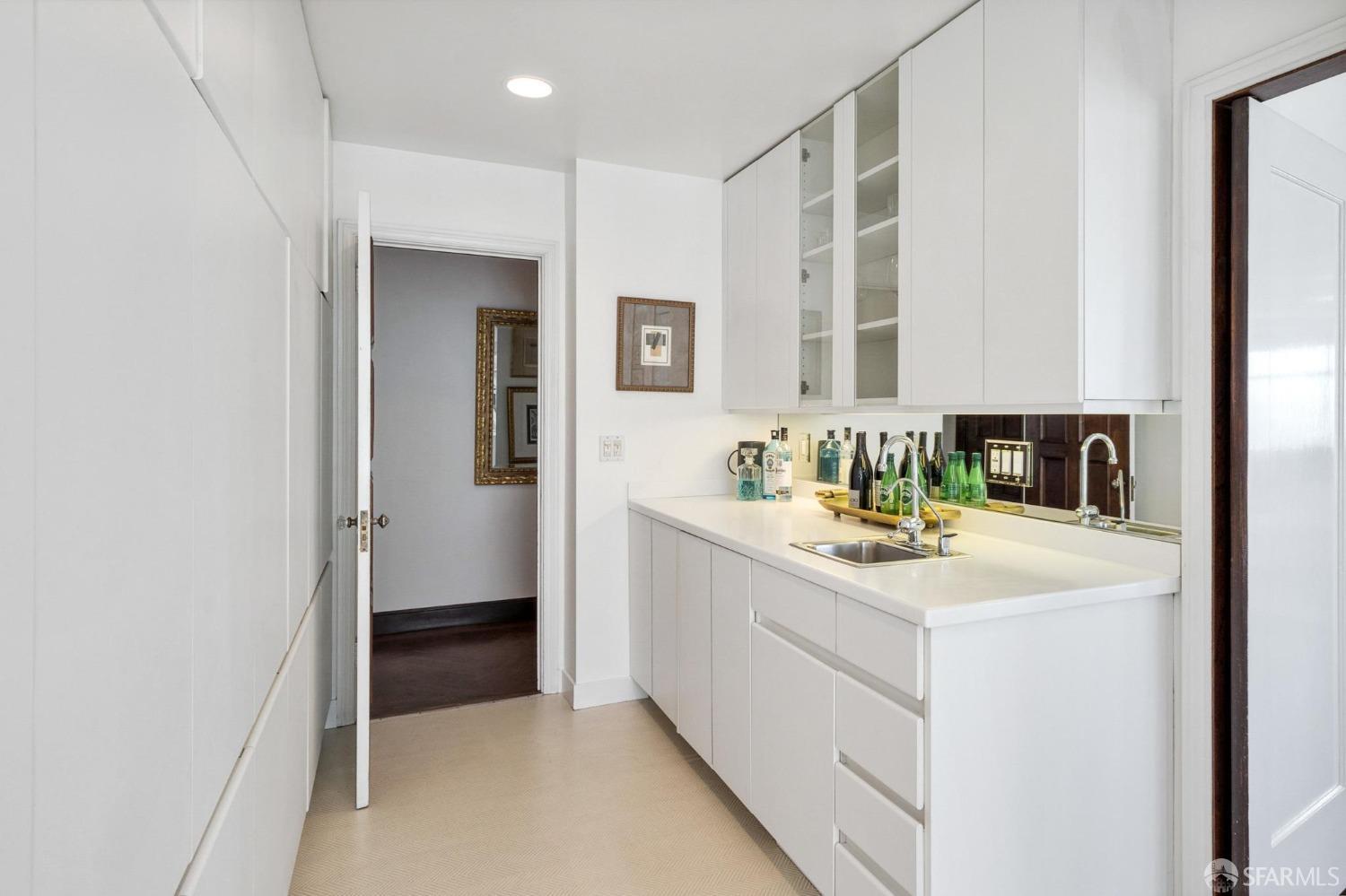 2100 Green Street # 304