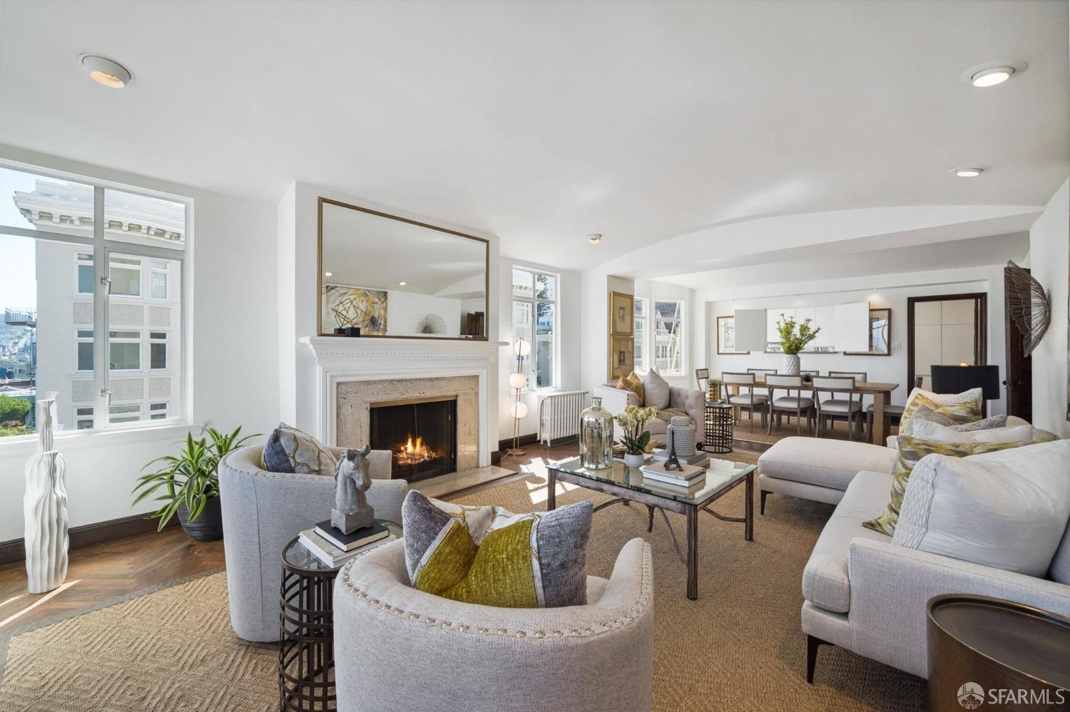 2100 Green Street # 304