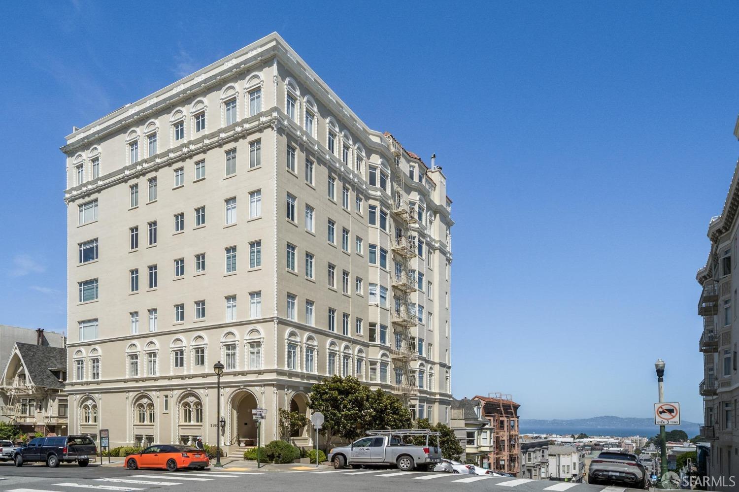 2100 Green Street # 304