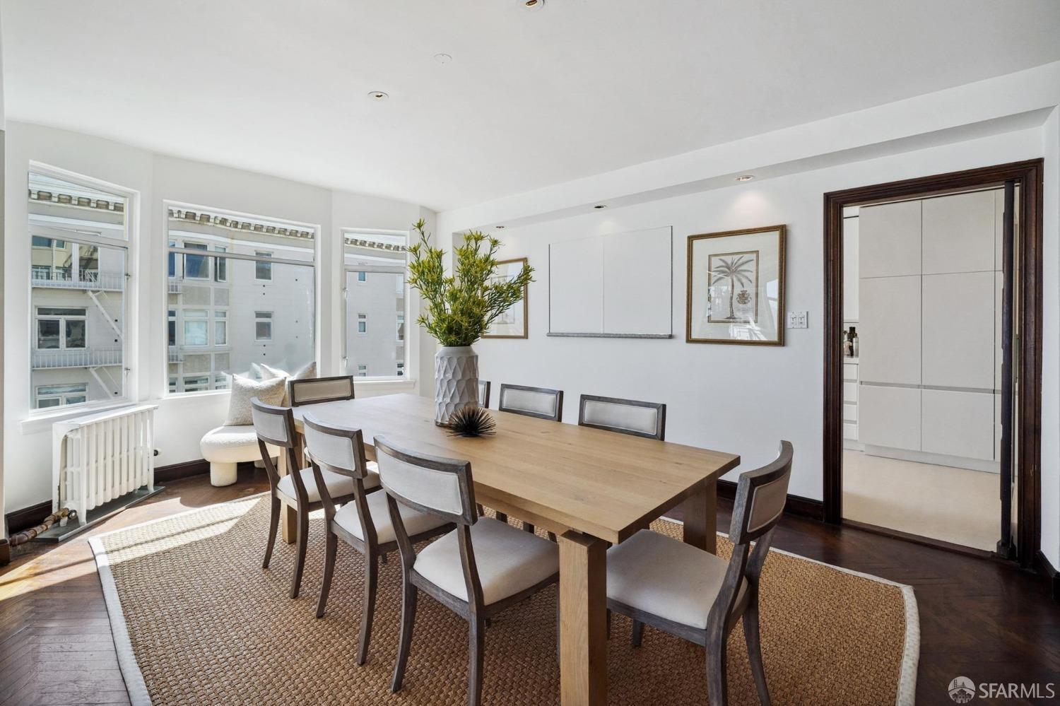 2100 Green Street # 304