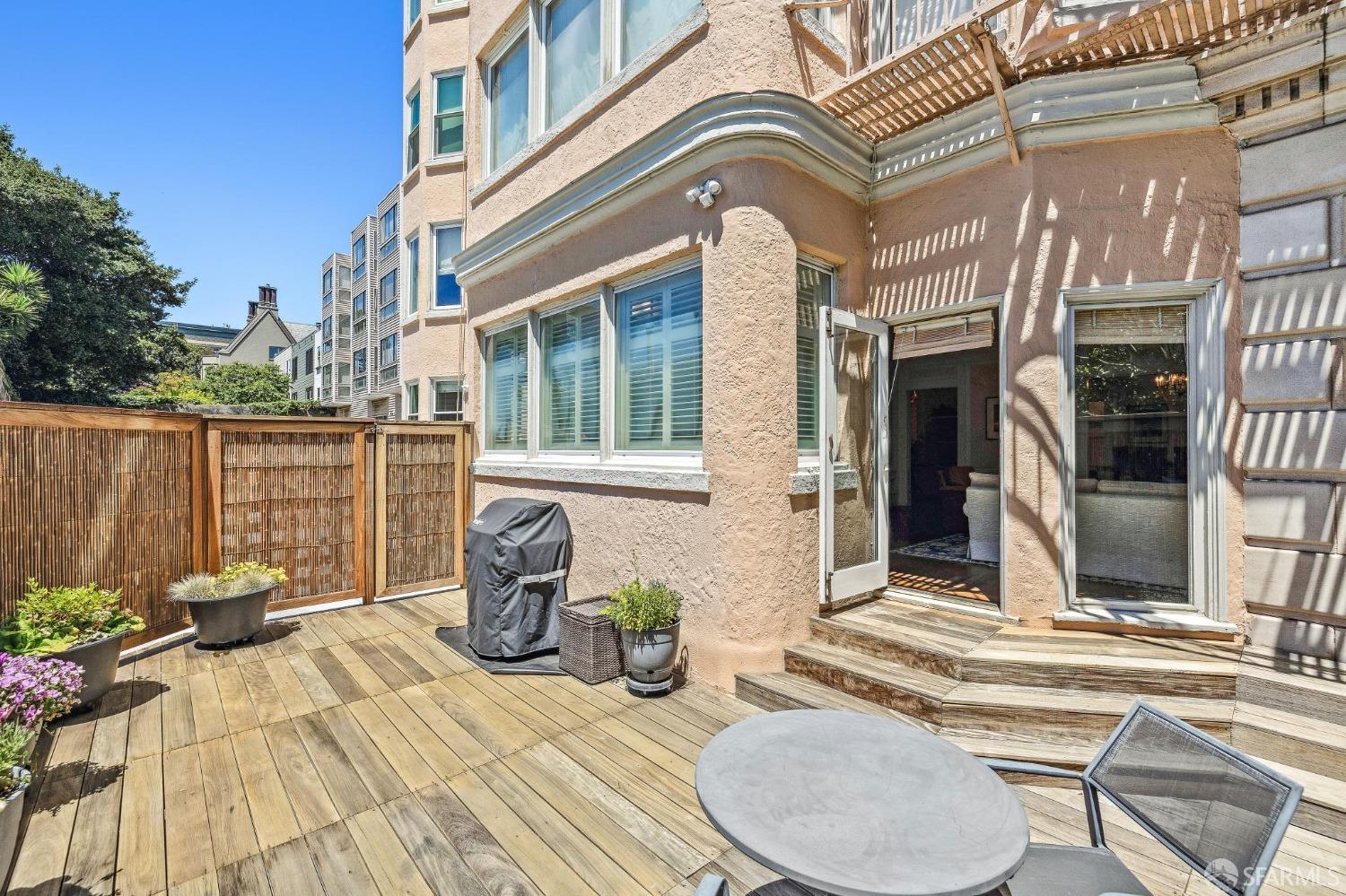 1901 California Street # 2