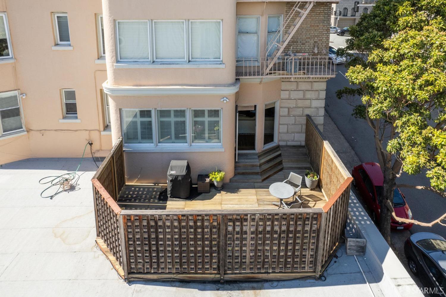 1901 California Street # 2