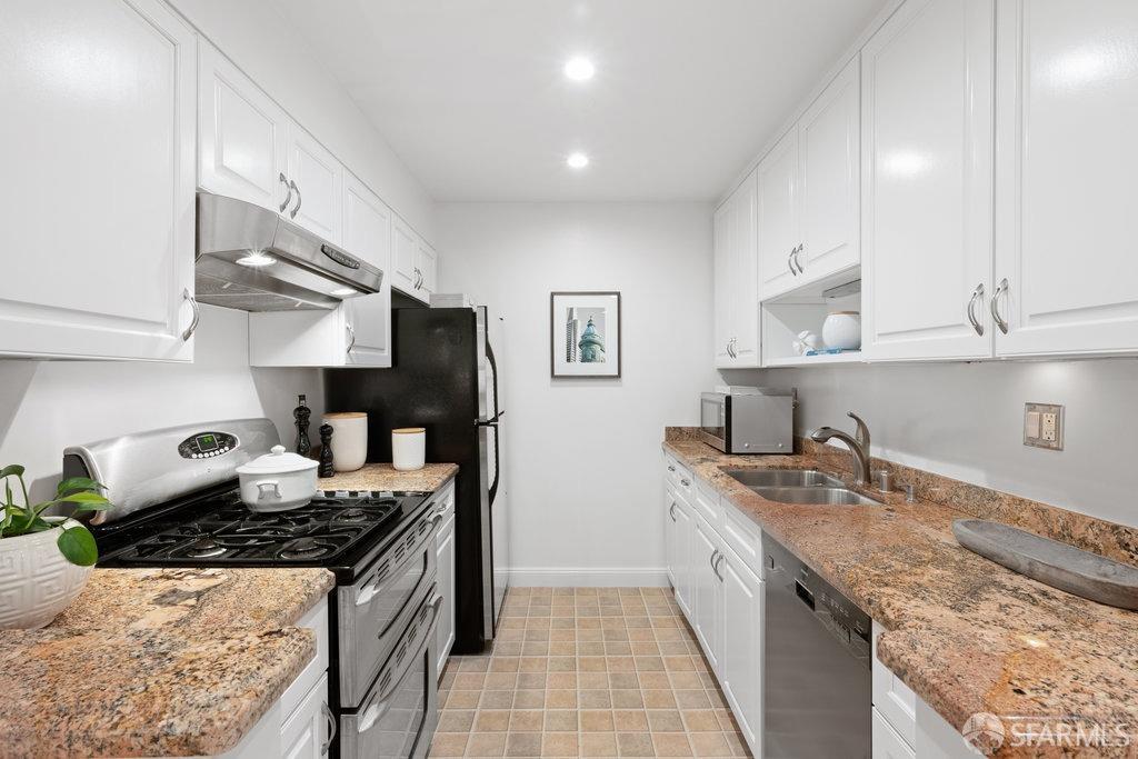 1380 Greenwich Street # 211