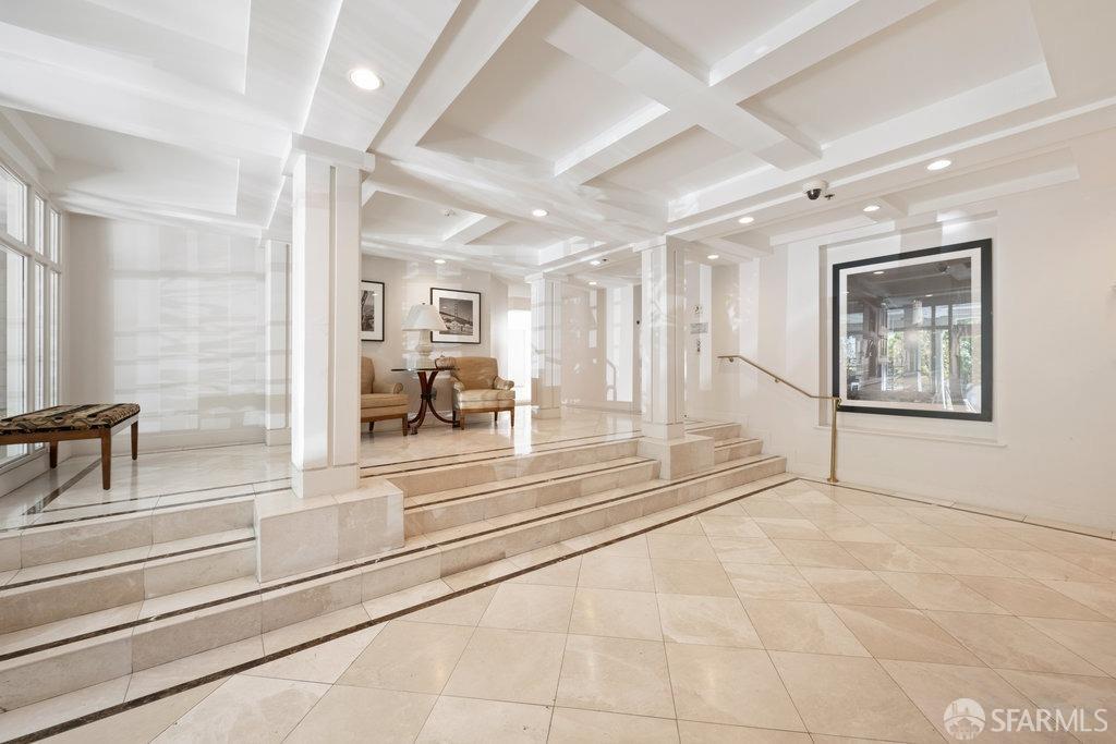 1380 Greenwich Street # 211