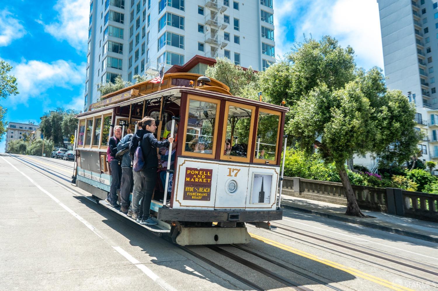 1380 Greenwich Street # 211