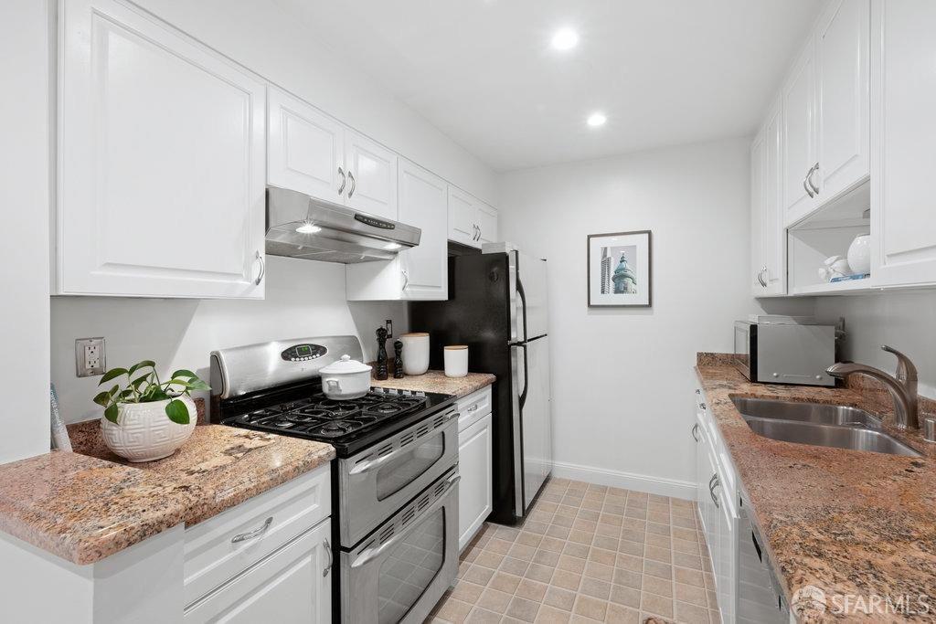 1380 Greenwich Street # 211