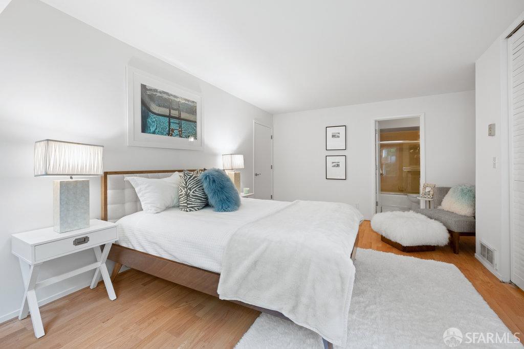 1380 Greenwich Street # 211