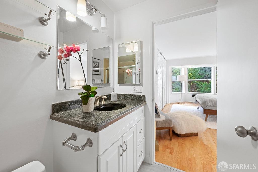 1380 Greenwich Street # 211