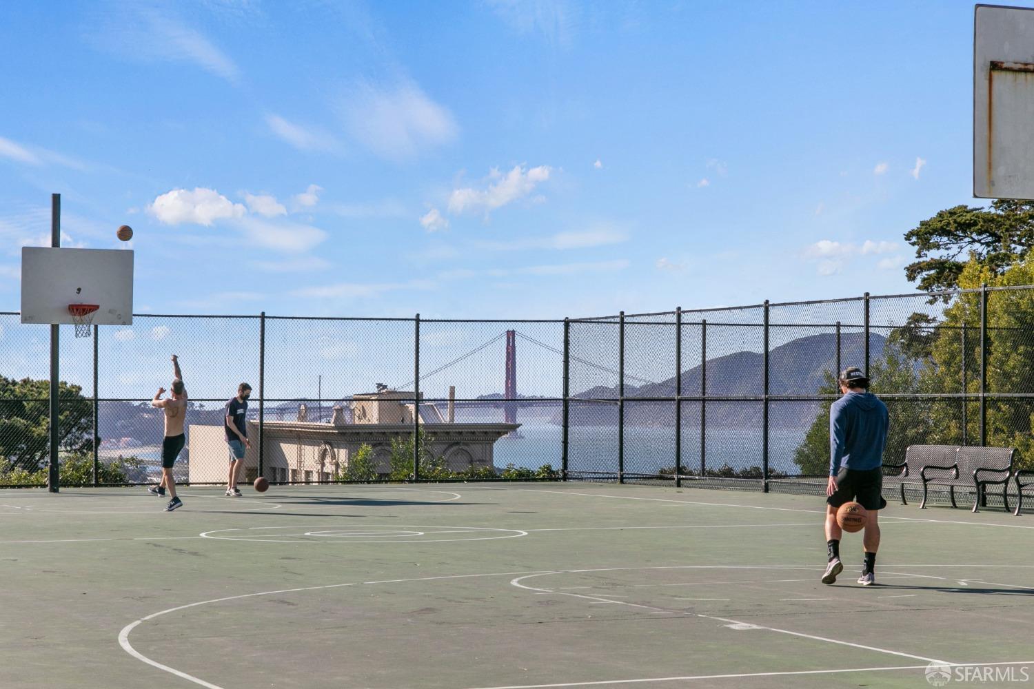 1380 Greenwich Street # 211