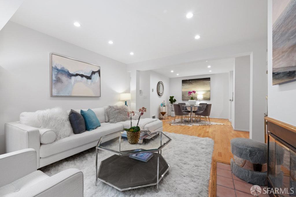 1380 Greenwich Street # 211