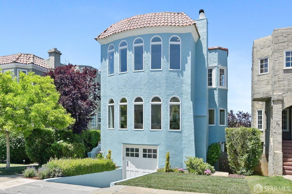 76 Hernandez Avenue