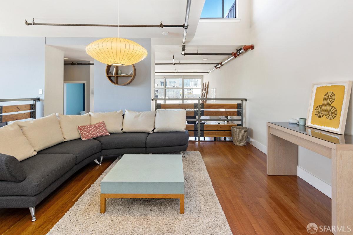 719 Clementina Street # 2