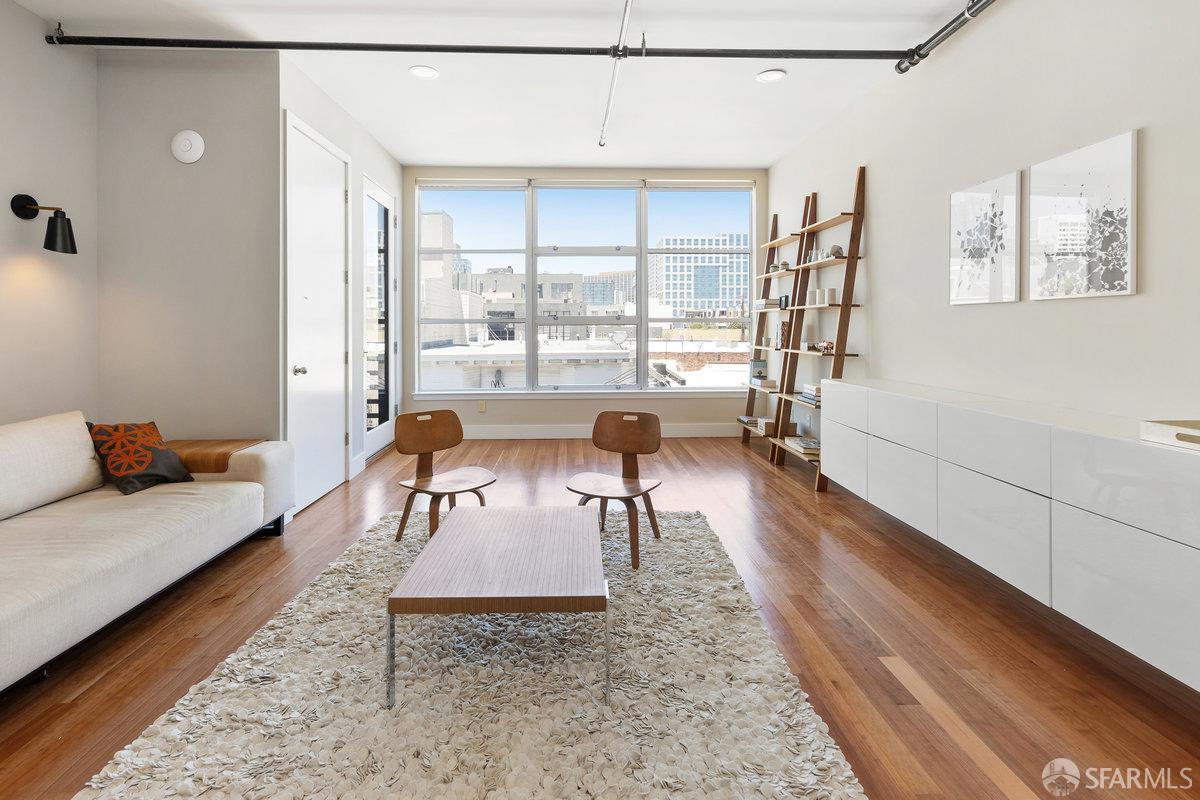 719 Clementina Street # 2