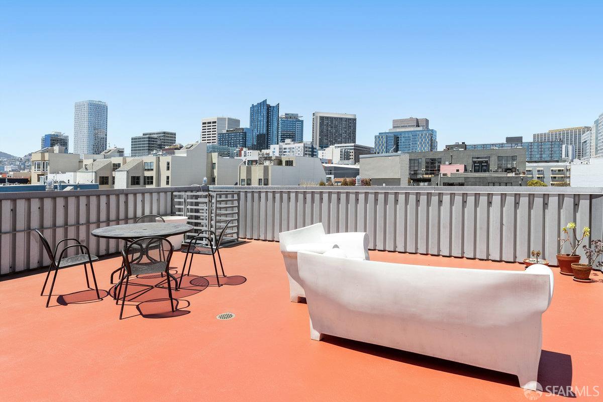 719 Clementina Street # 2