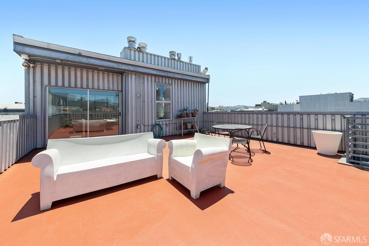 719 Clementina Street # 2