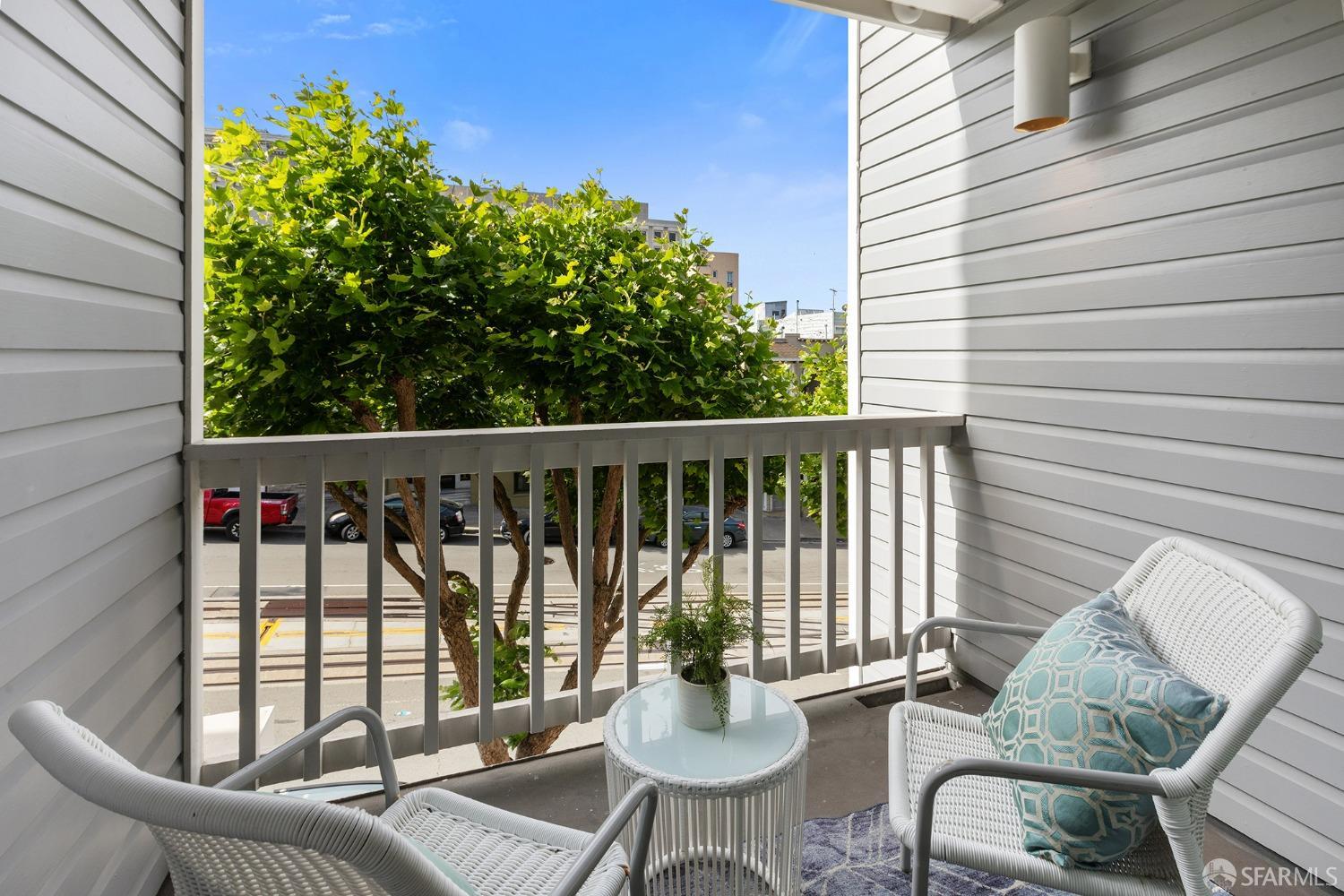 1350 California Street # 202