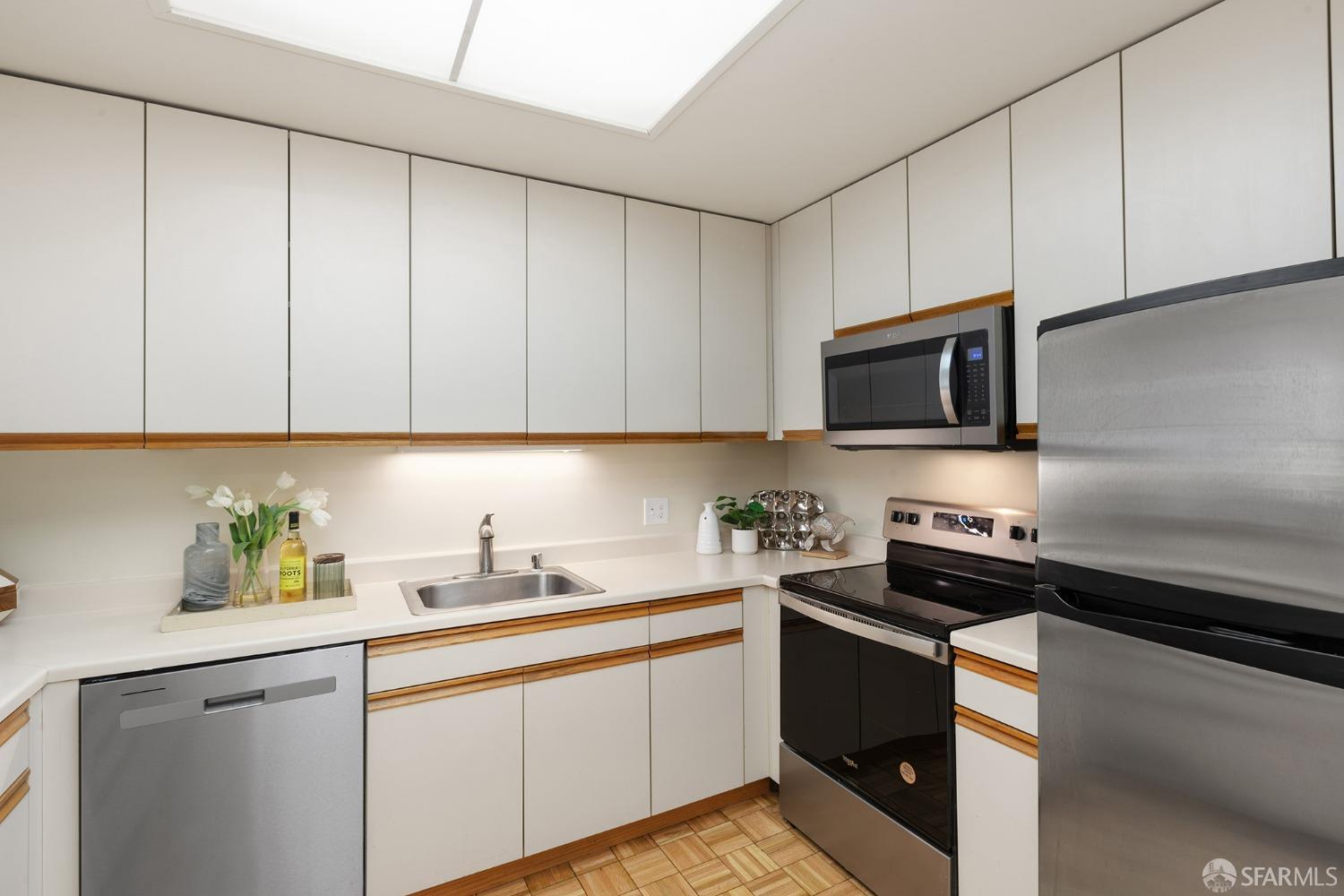 1350 California Street # 202