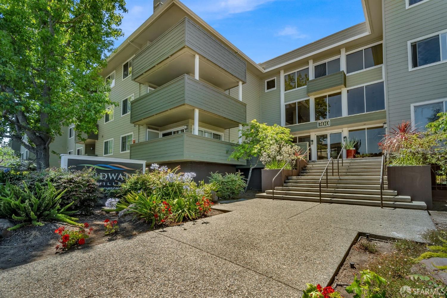 300 Murchison Drive # 319