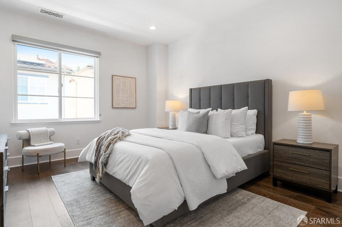 43113 Calle Sagrada