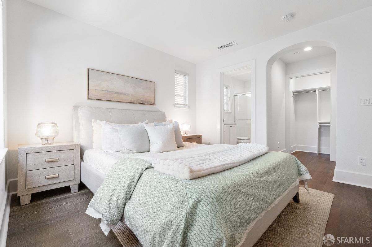 43113 Calle Sagrada
