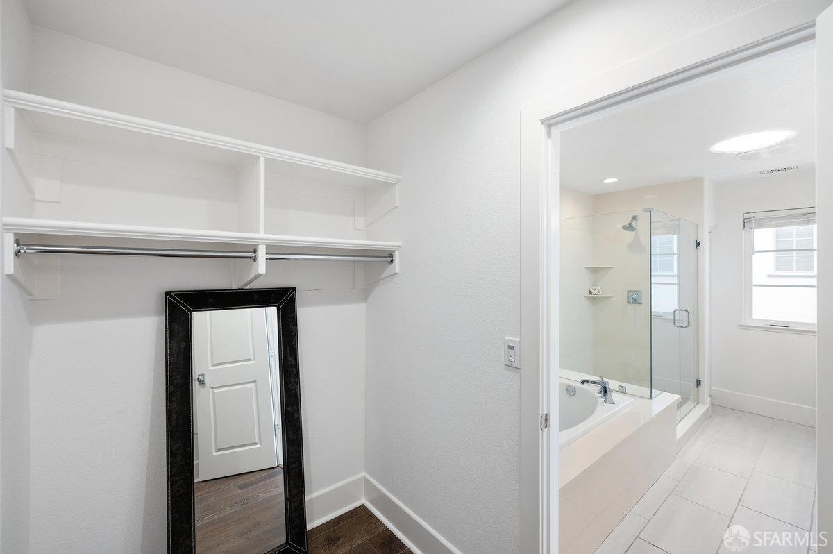 43113 Calle Sagrada