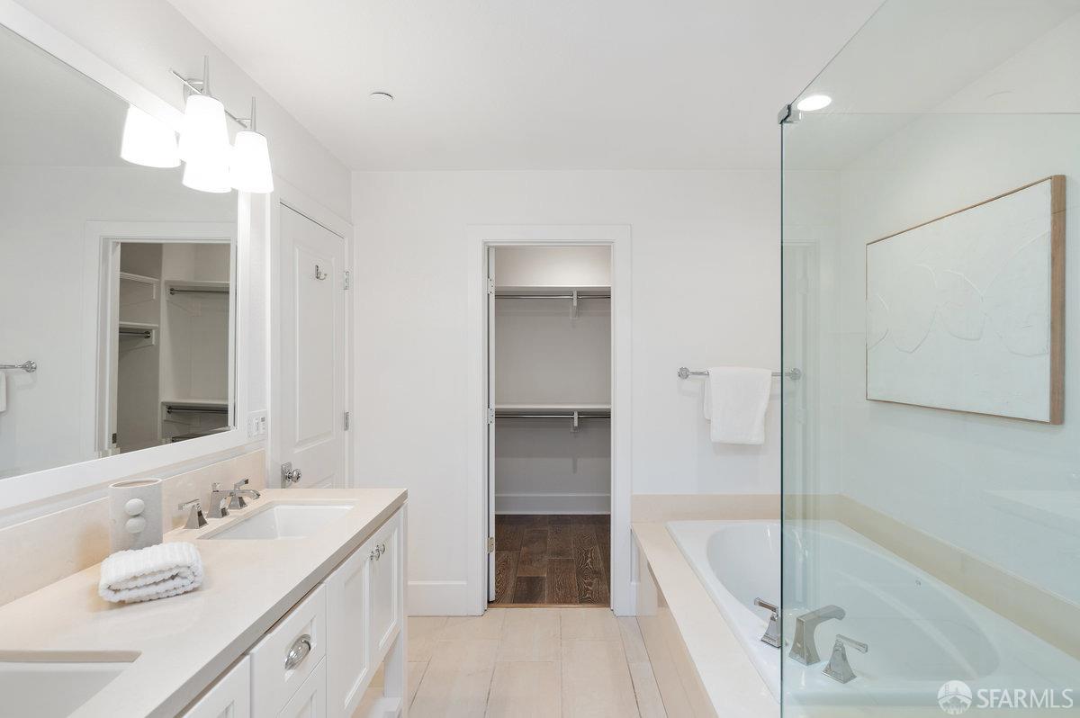43113 Calle Sagrada