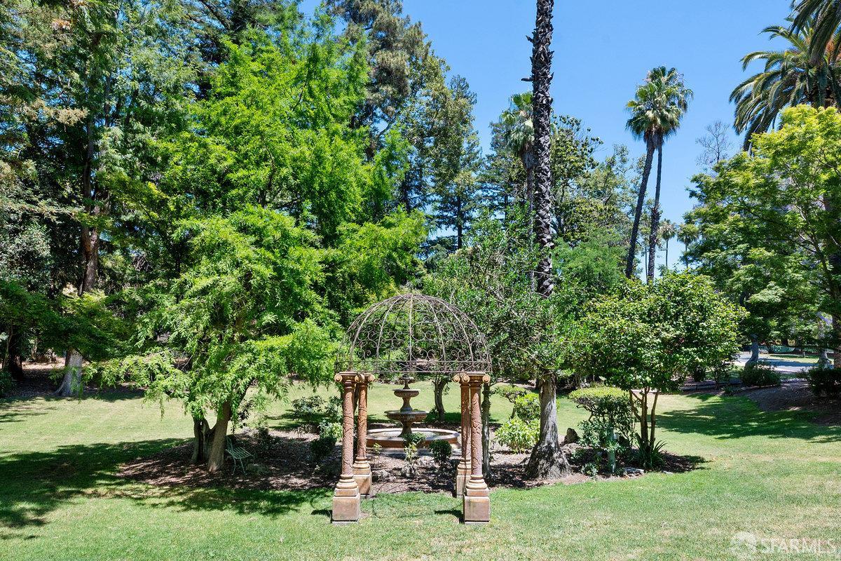 43113 Calle Sagrada