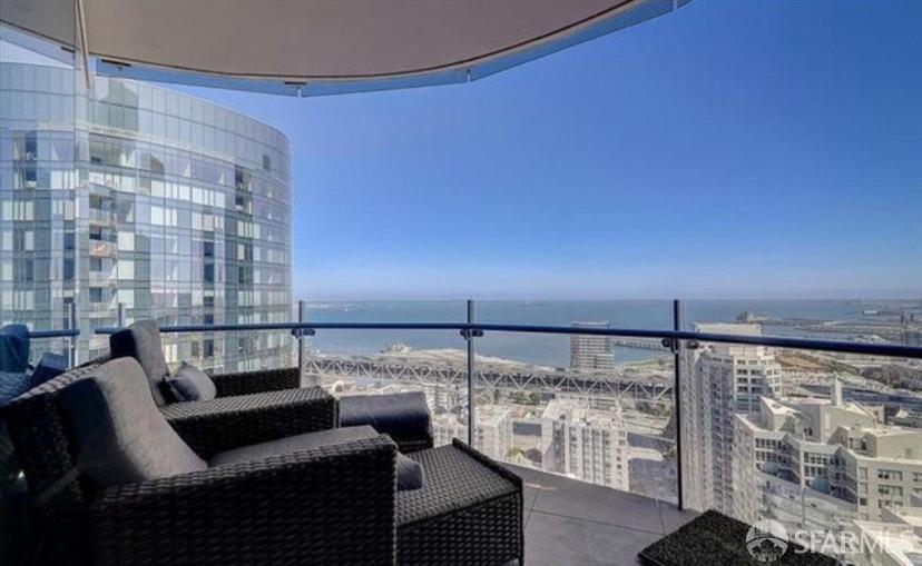 201 Folsom Street # 32E