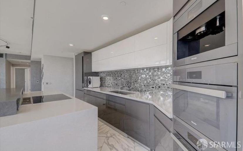 201 Folsom Street # 32E