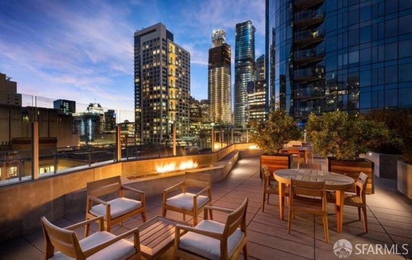 201 Folsom Street # 32E