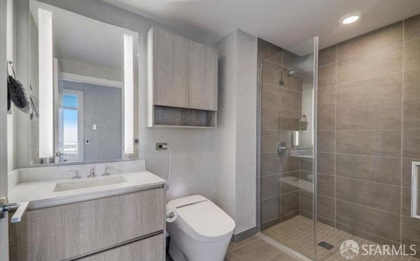 201 Folsom Street # 32E