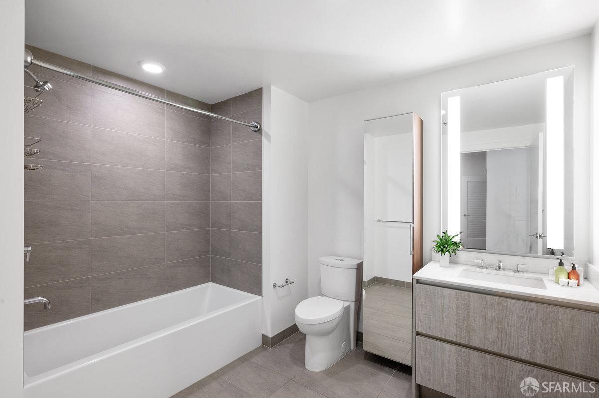 318 Main Street # 4E