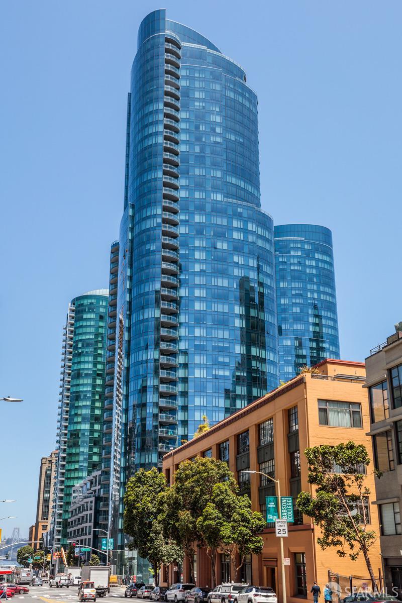 318 Main Street # 4E