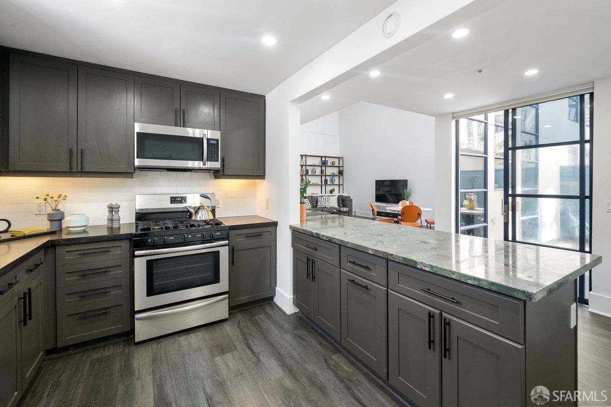 920 Harrison Street # 6