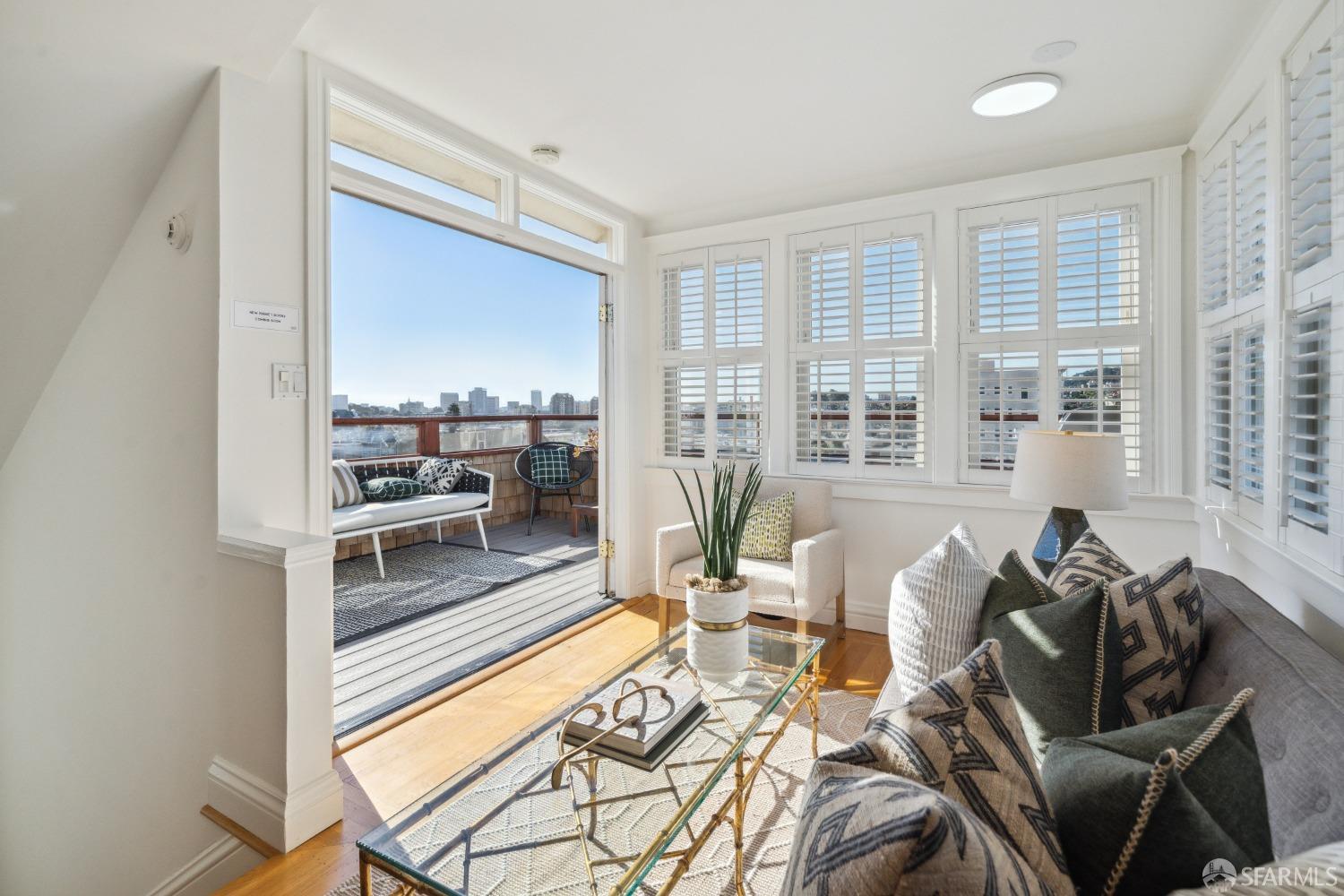 2010 Broderick Street # 4