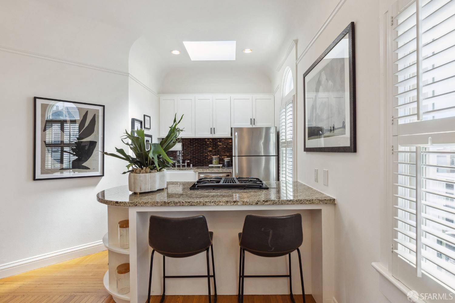 2010 Broderick Street # 4