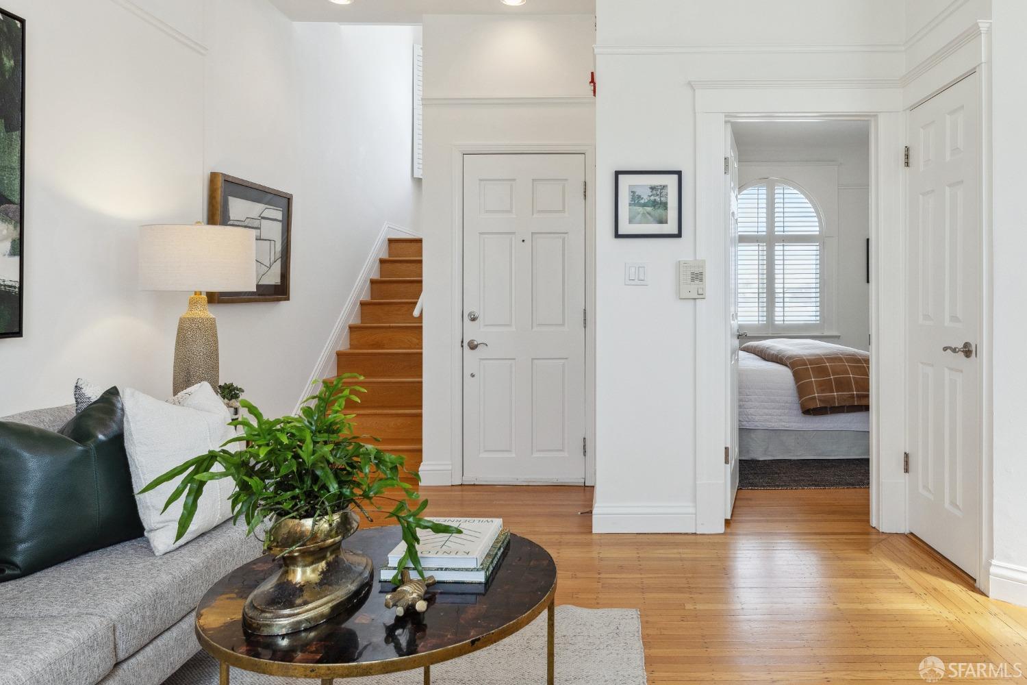2010 Broderick Street # 4