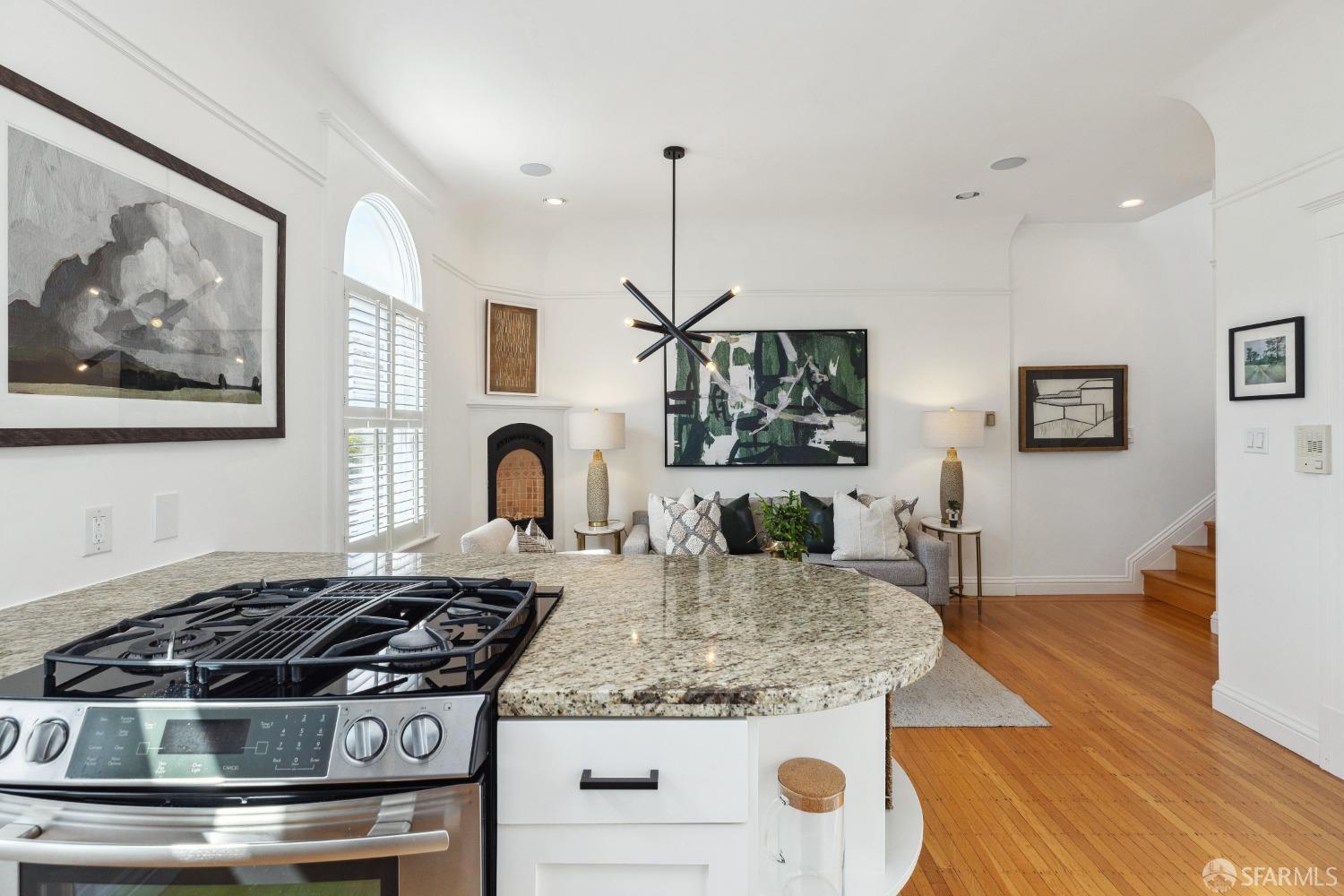 2010 Broderick Street # 4