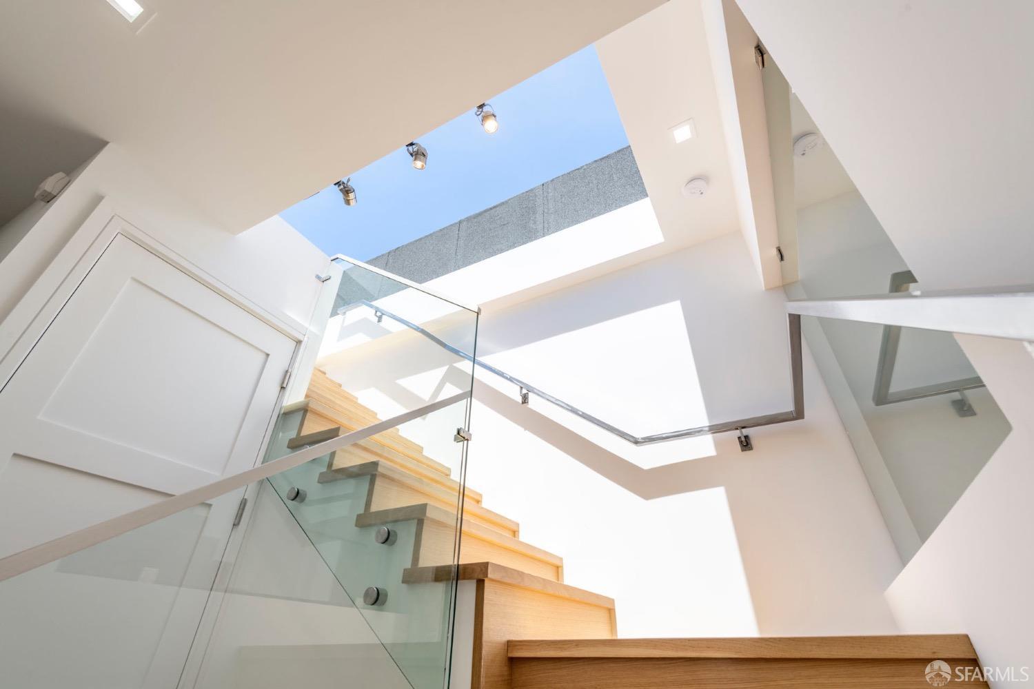 1016 Diamond Street # 1016