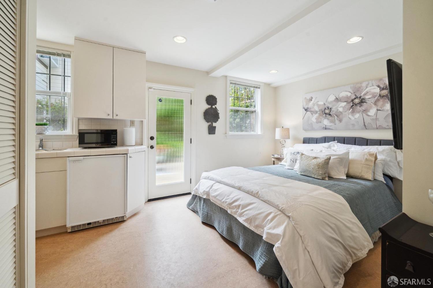 3715 Broderick Street