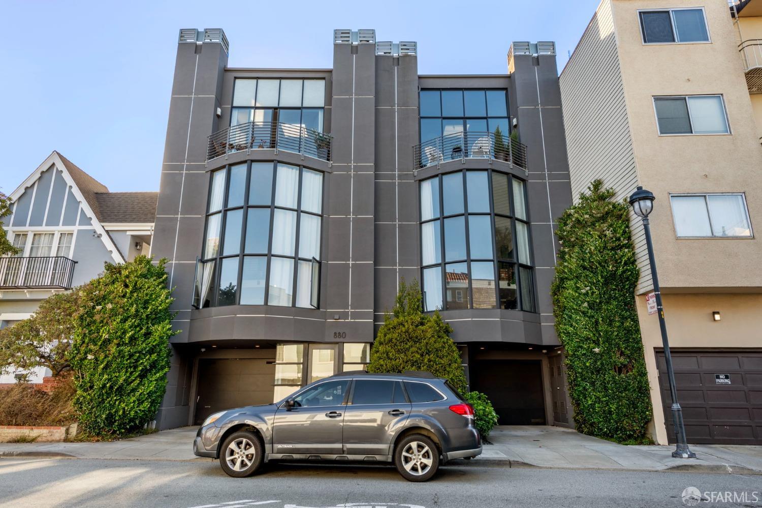 880 Corbett Avenue # 3