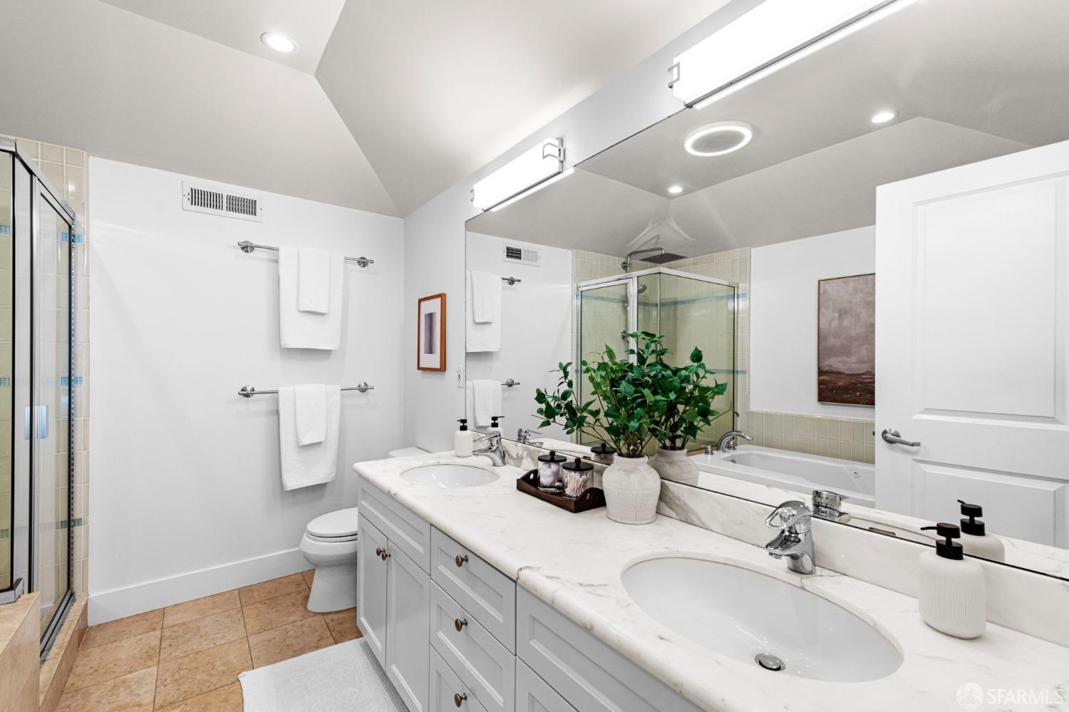 880 Corbett Avenue # 3