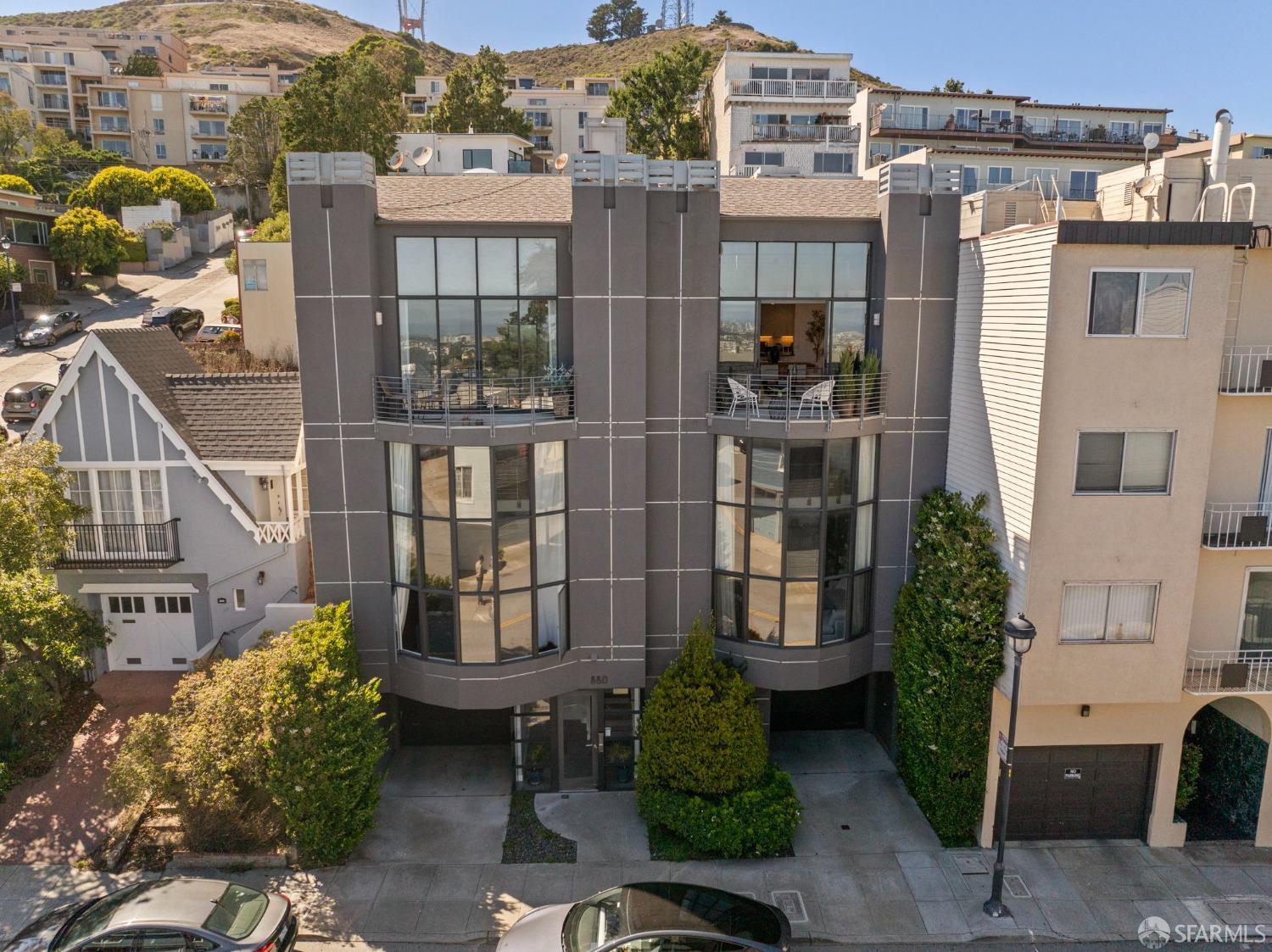 880 Corbett Avenue # 3