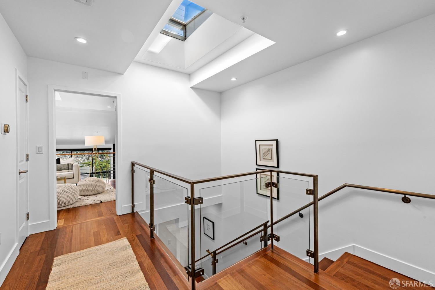 880 Corbett Avenue # 3