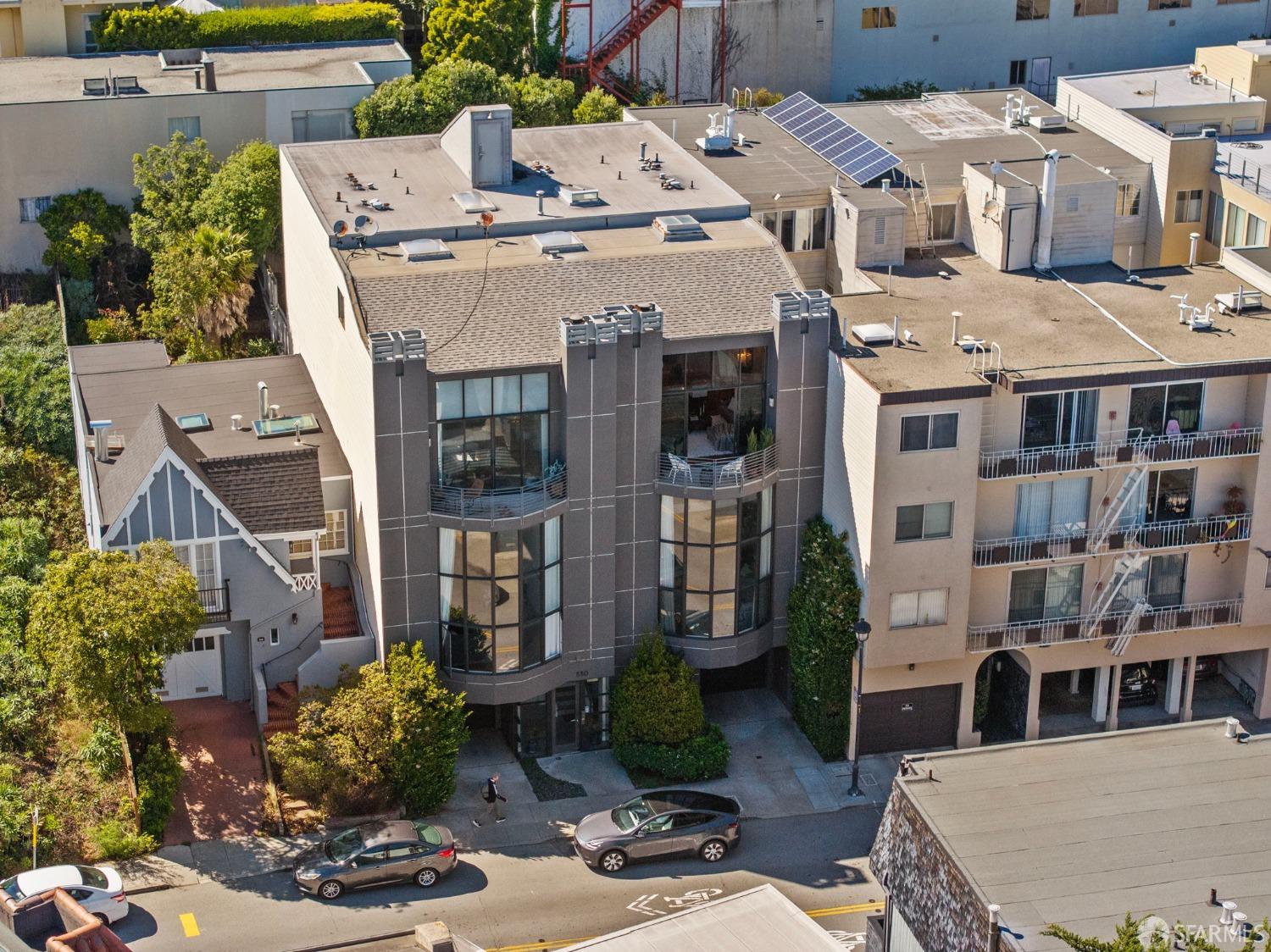 880 Corbett Avenue # 3