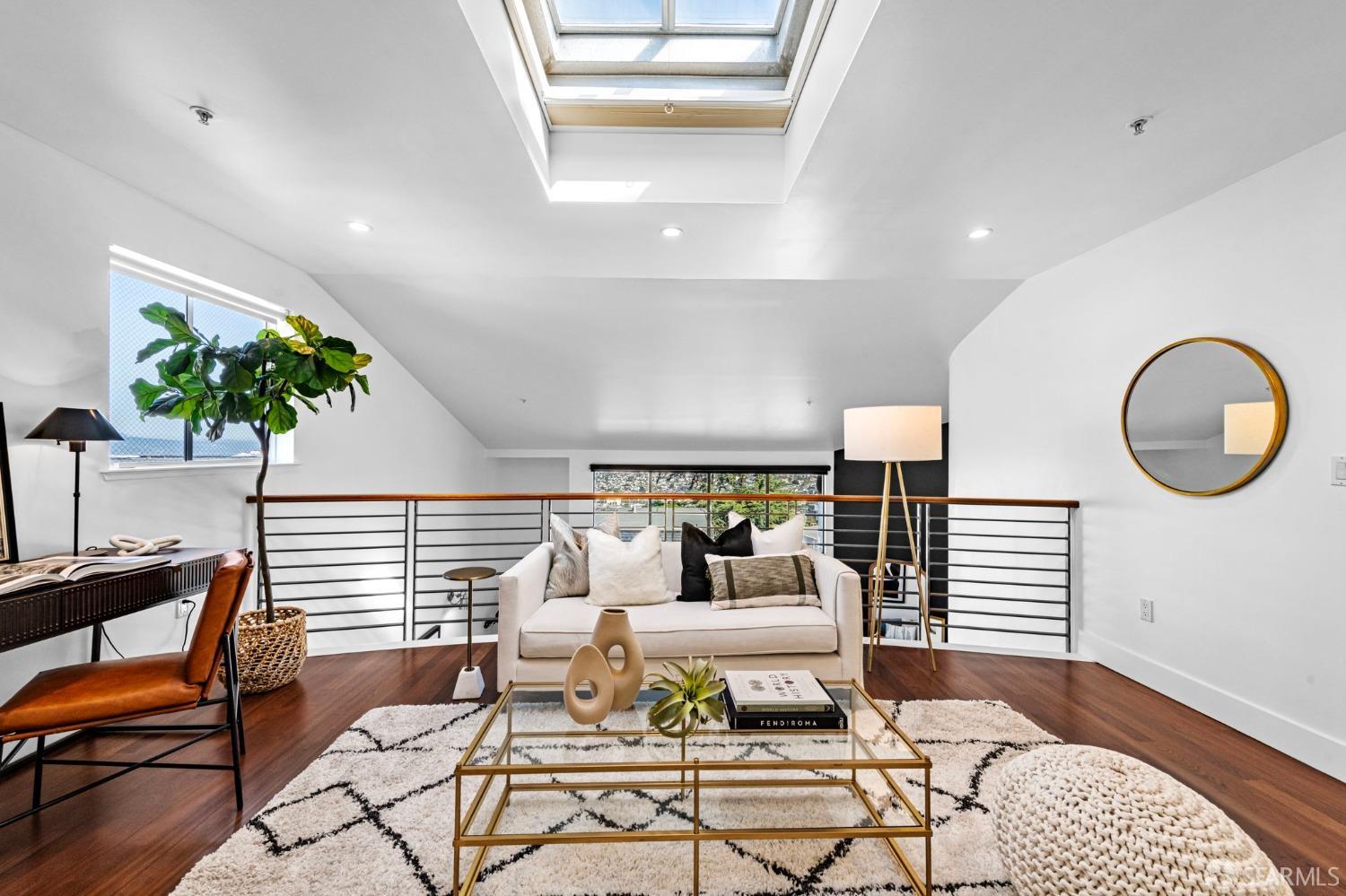 880 Corbett Avenue # 3