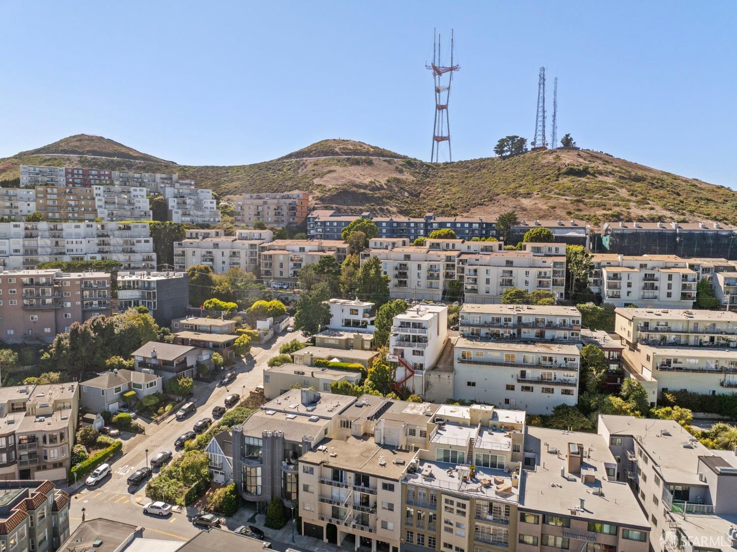 880 Corbett Avenue # 3